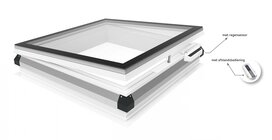 Platdakraam HR+++ triple glas | 50x50cm | elektrisch open Platdakraam HR+++ triple glas | 50x50cm | elektrisch open